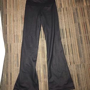Lulu yoga pants